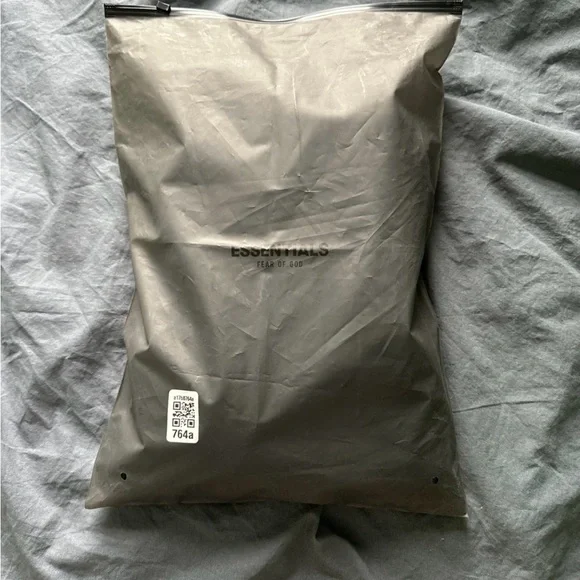 Essential Black Sweatpants Size large